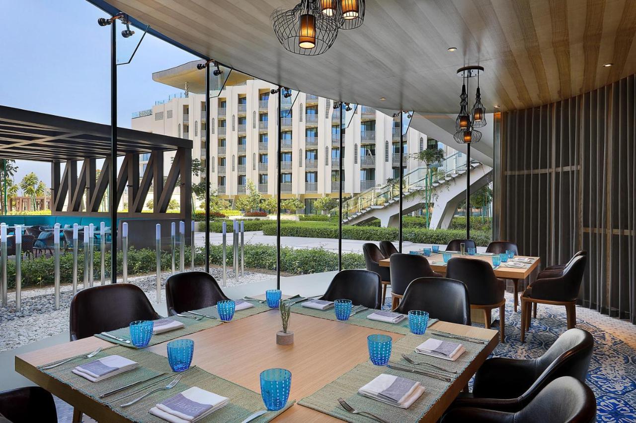 Hotel W Mascate Exterior foto The Deck