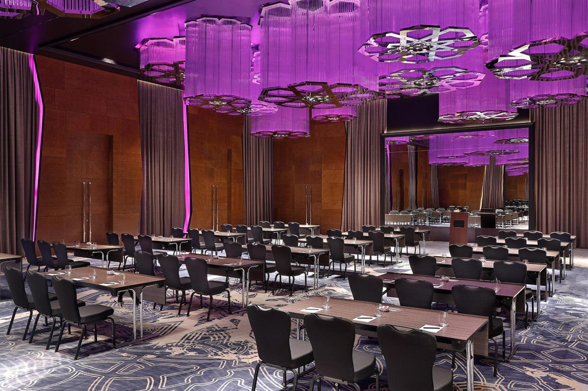 Hotel W Mascate Exterior foto The ballroom