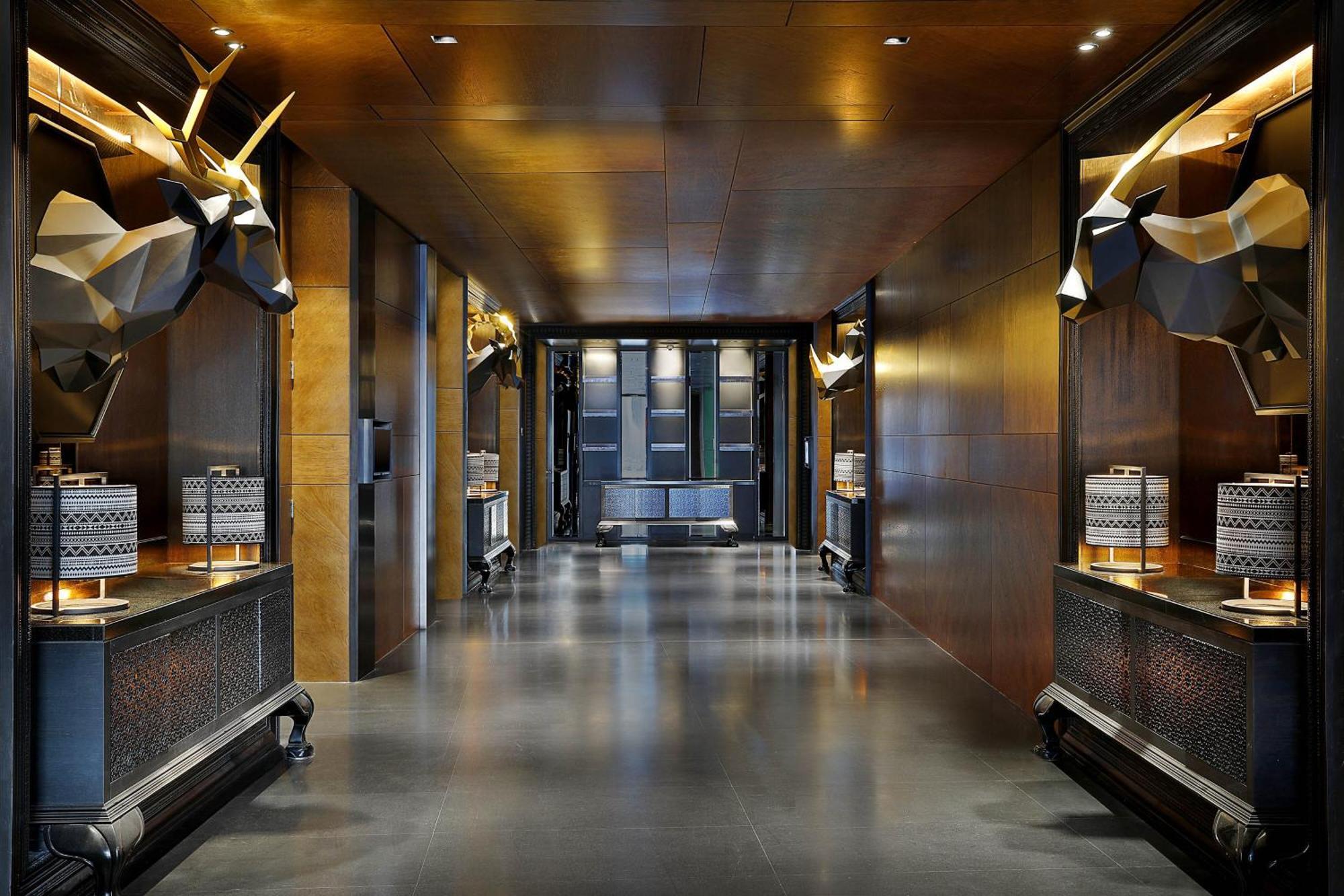 Hotel W Mascate Exterior foto The elevator lobby
